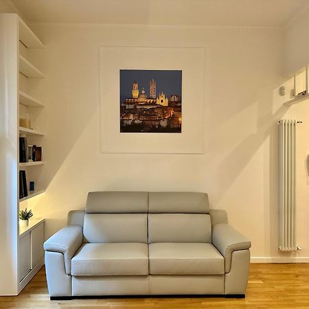 Sisters' Home - Appartamento Nel Centro Storico Con Terrazzo, Aria Condizionata E Vasca Da Bagno Siena Bagian luar foto