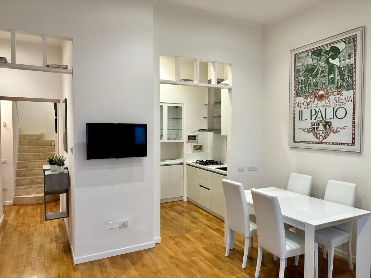 Sisters' Home - Appartamento Nel Centro Storico Con Terrazzo, Aria Condizionata E Vasca Da Bagno Siena Bagian luar foto