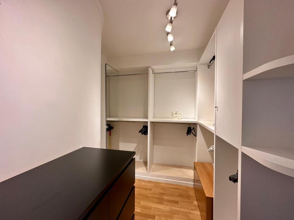 Sisters' Home - Appartamento Nel Centro Storico Con Terrazzo, Aria Condizionata E Vasca Da Bagno Siena Bagian luar foto